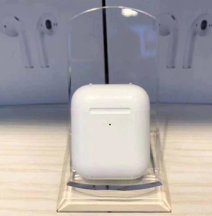 i80 TWS Bluetooth Earbuds with Wireless Charging - 3R Family Store